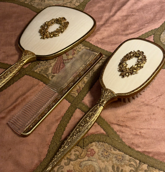 مجموعة تسريحة فنتج