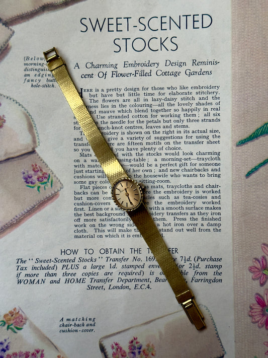 ساعة نسائية Bulova