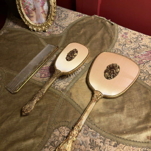 طقم تسريحة فنتج