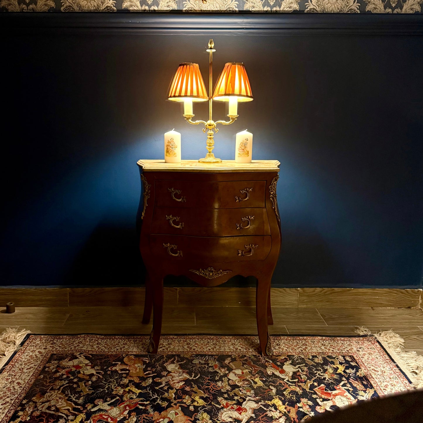 طاولة جانبية فنتج