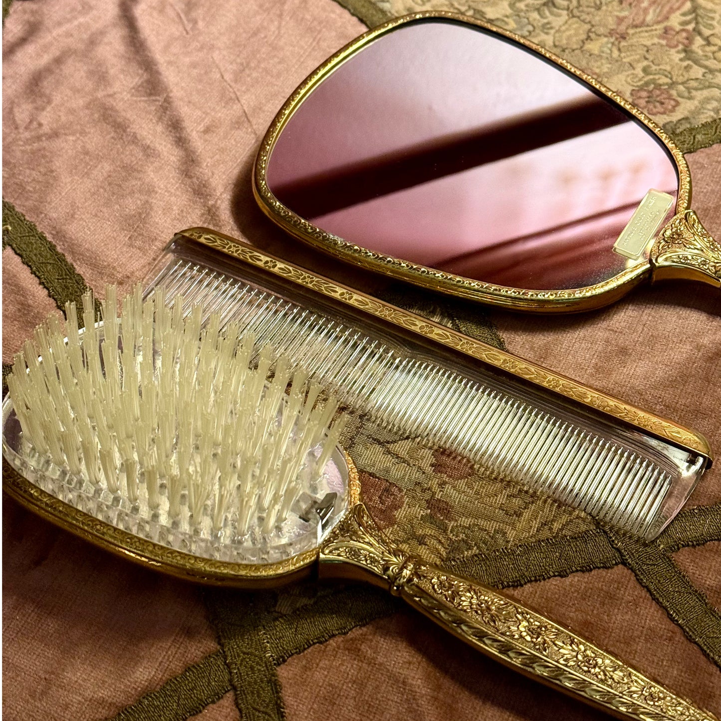 طقم تسريحة فنتج