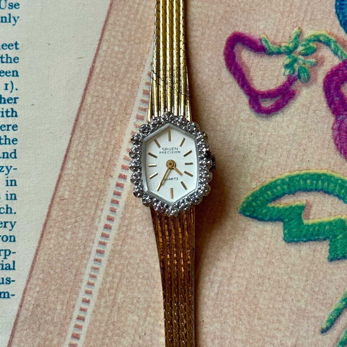ساعة نسائية gruen