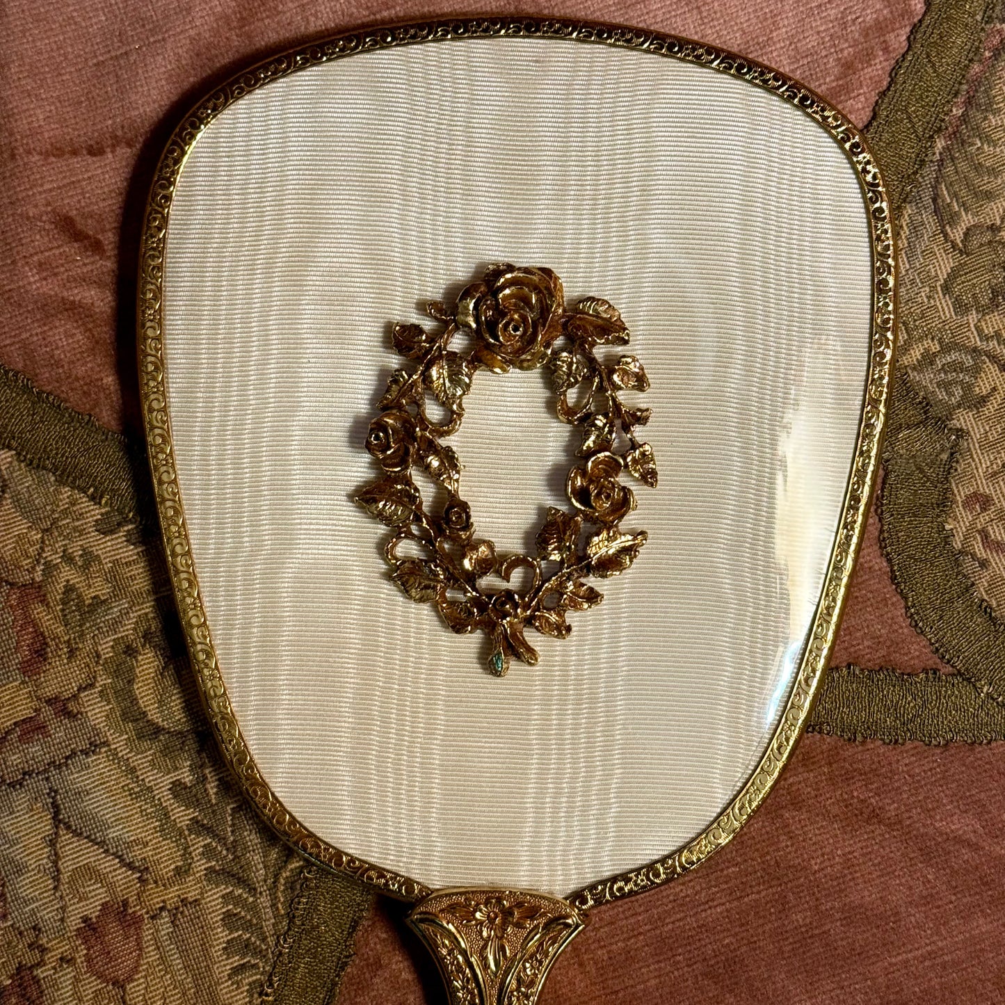 طقم تسريحة فنتج