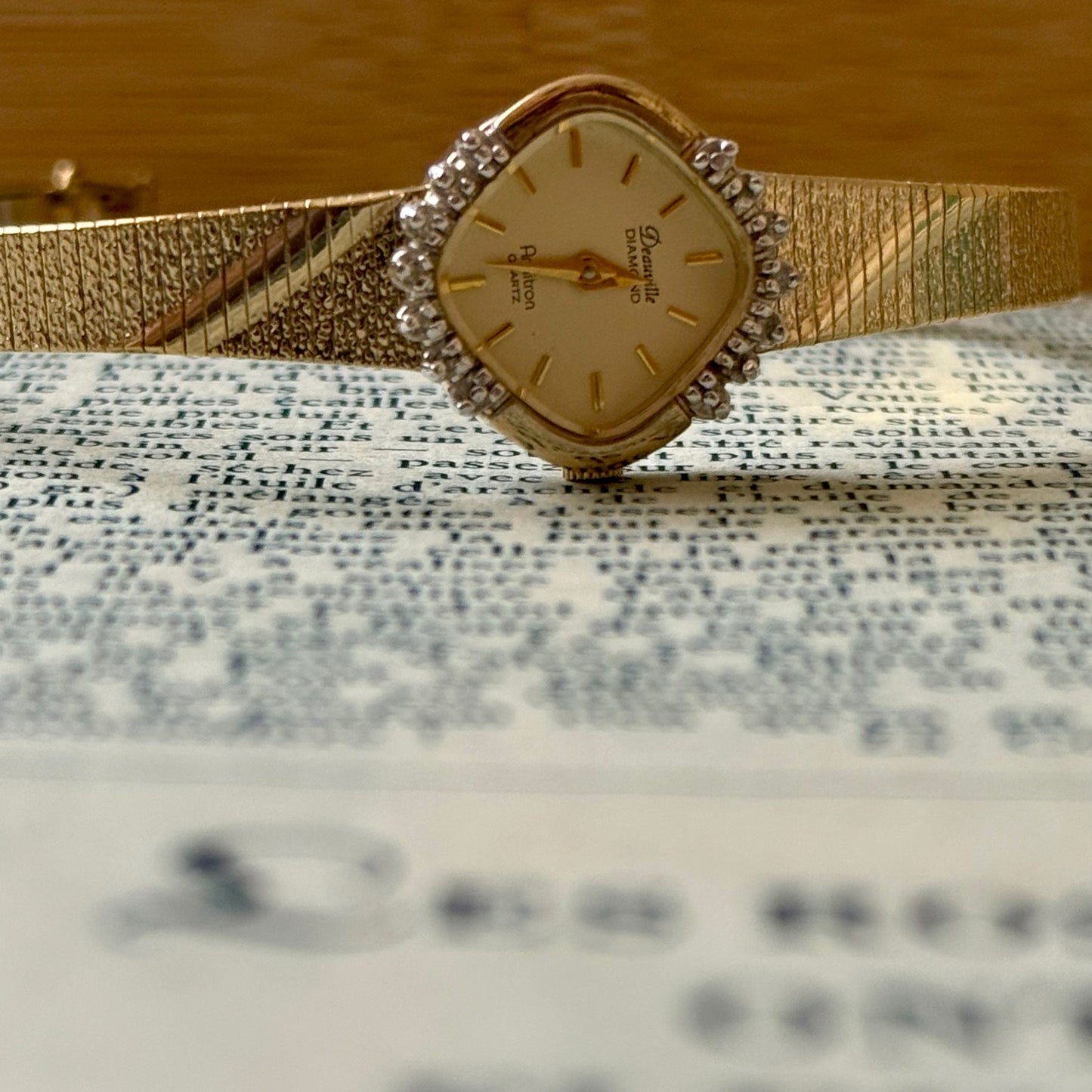 ساعة نسائية deauville