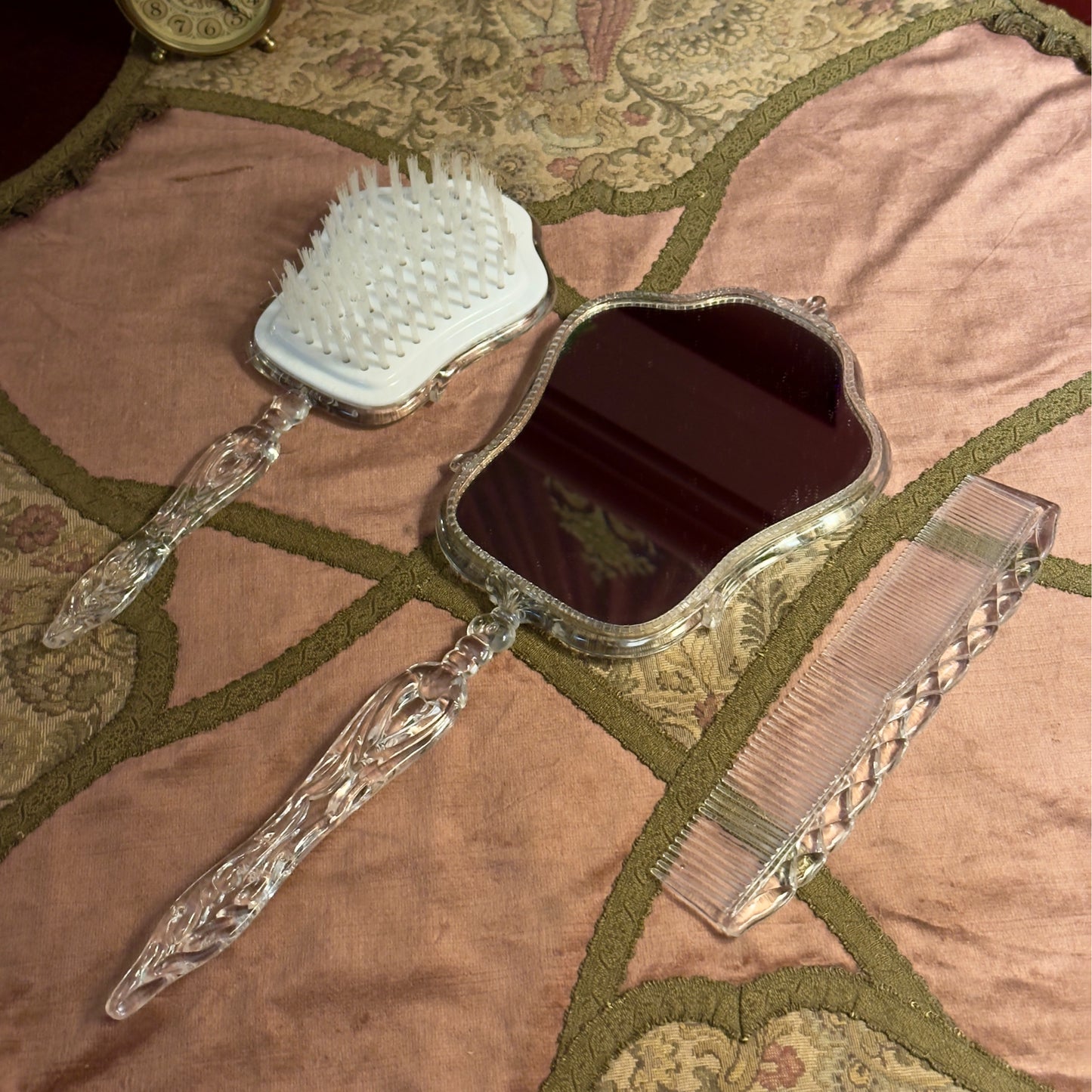 طقم تسريحة فنتج