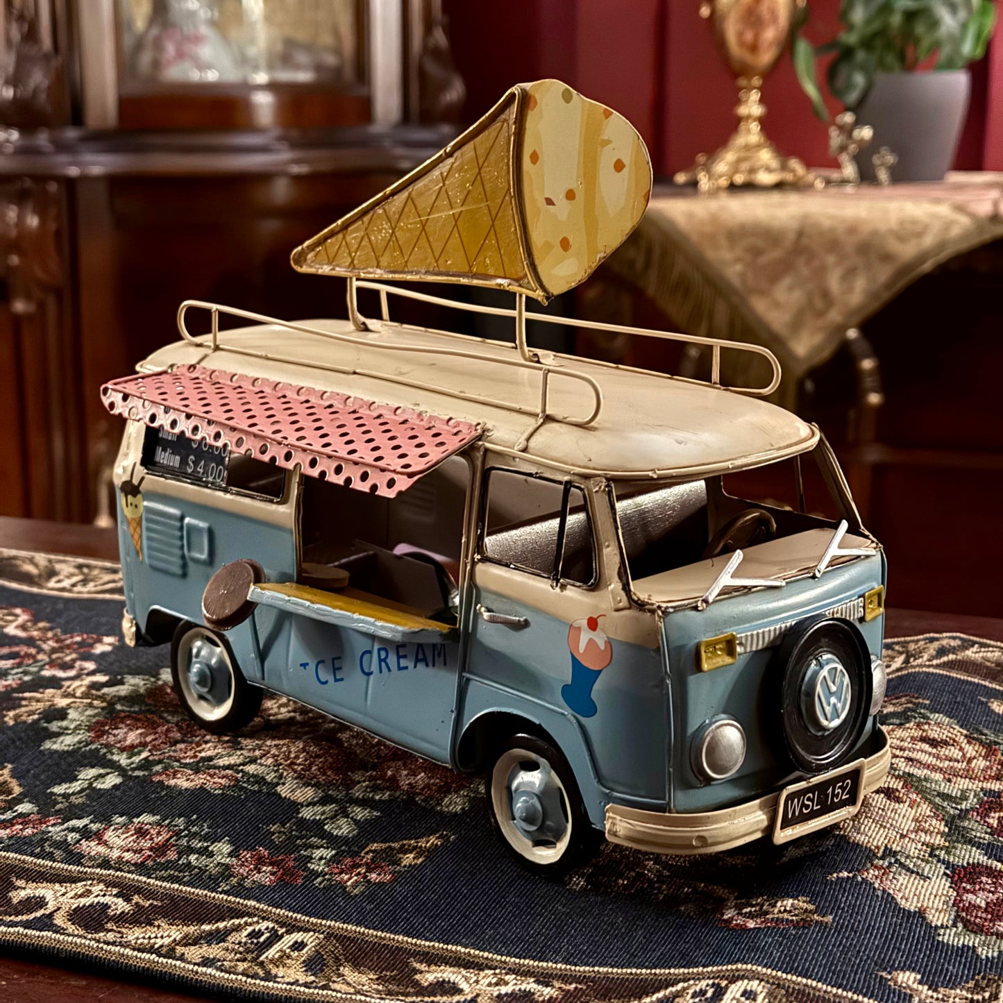 مجسم حافلة ايس كريم فنتج