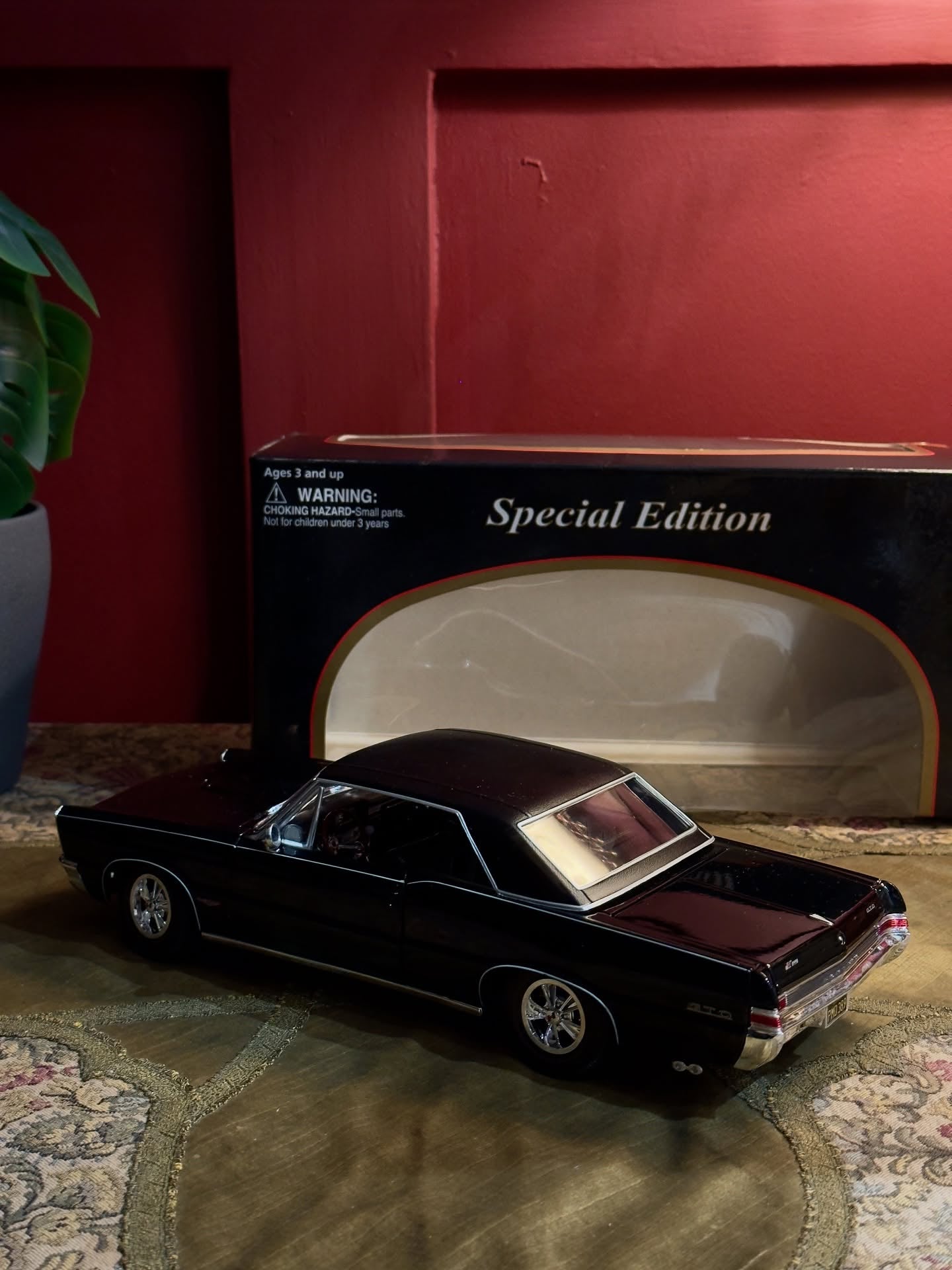 مجسم سيارة pontiac