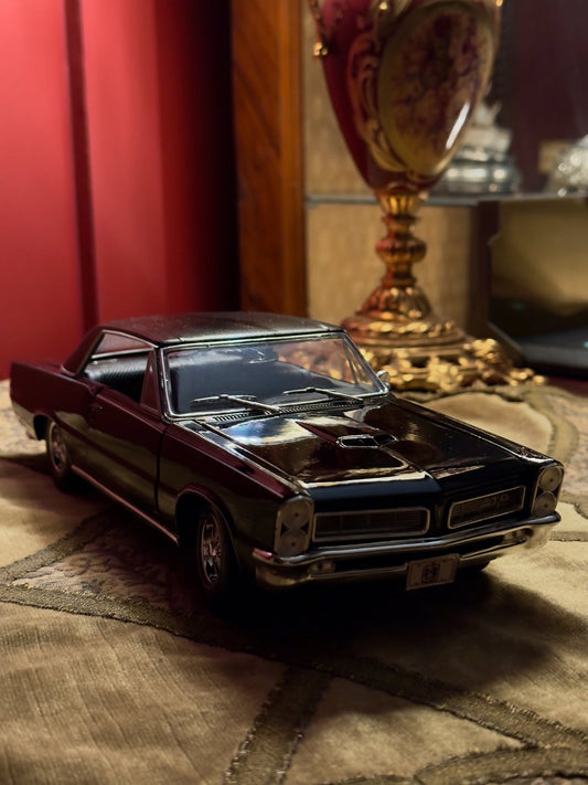 مجسم سيارة pontiac