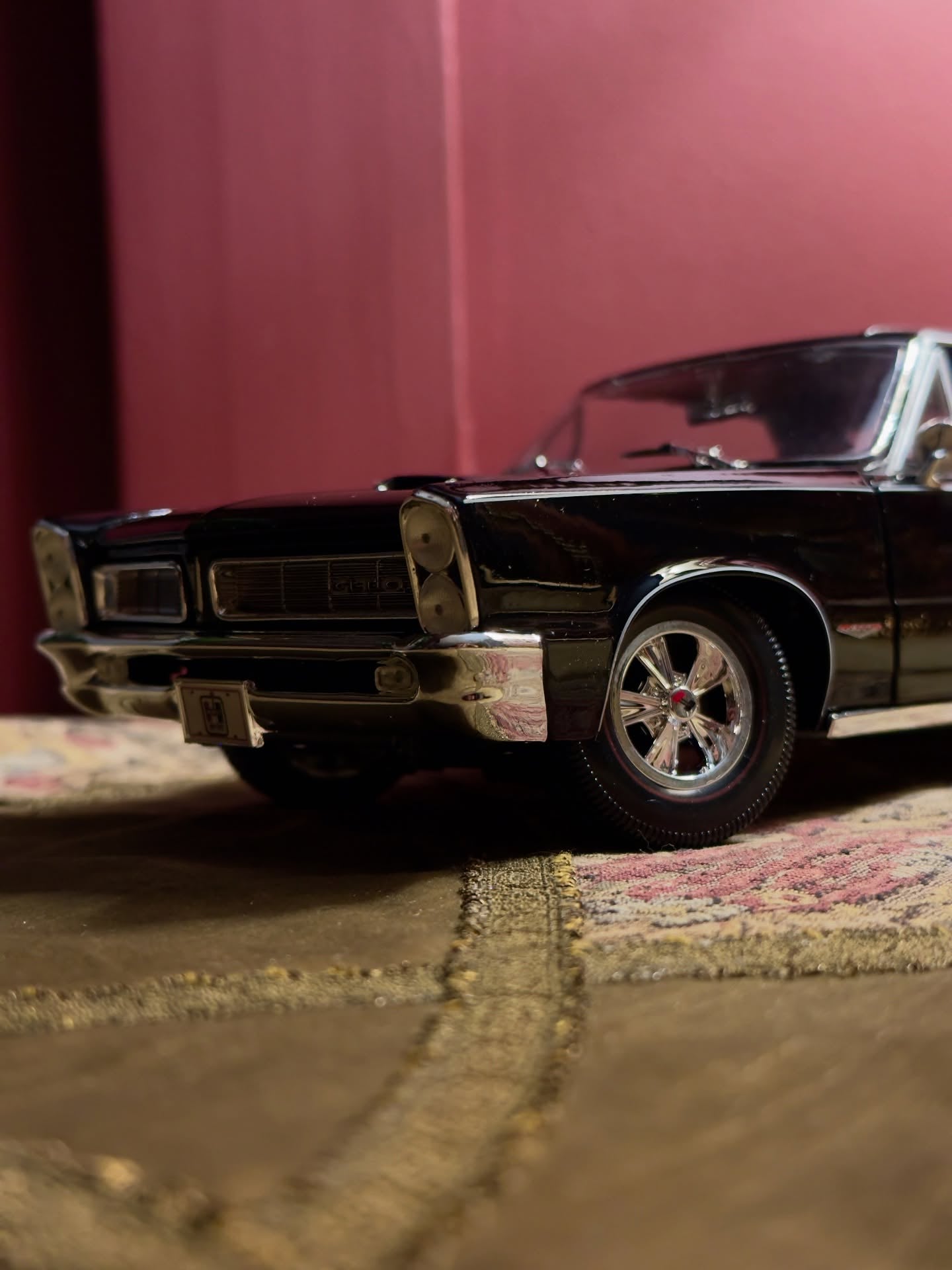 مجسم سيارة pontiac