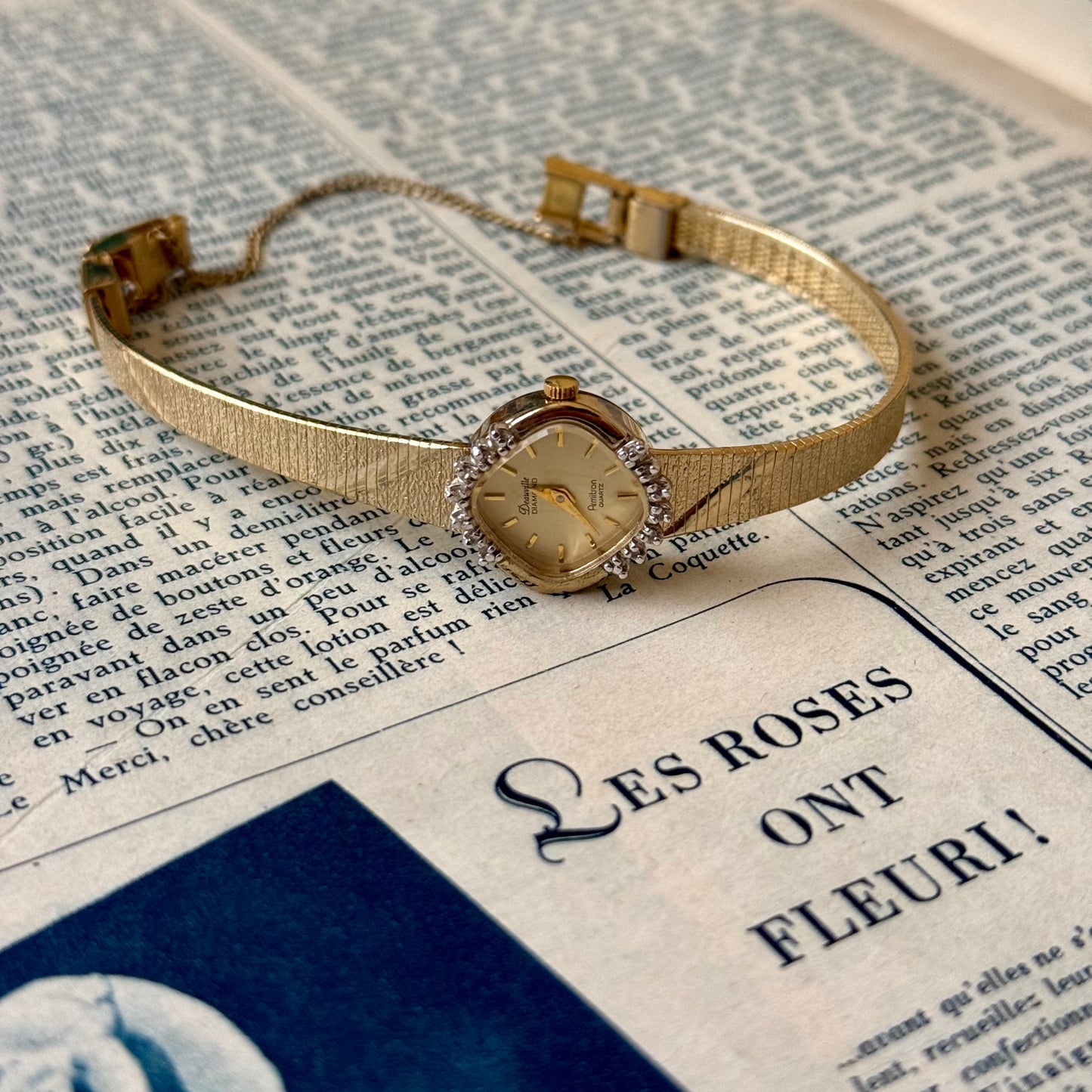 ساعة نسائية deauville