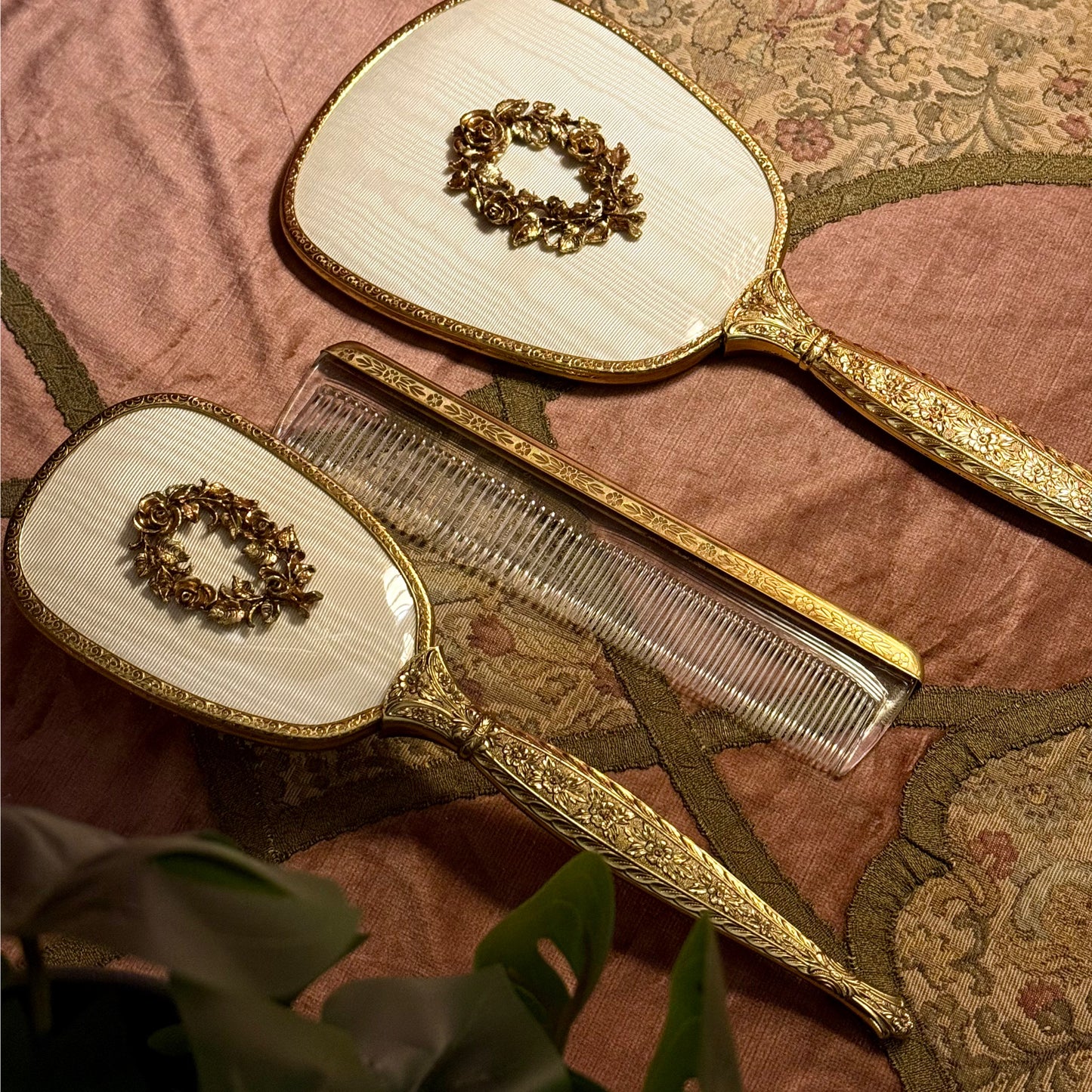 طقم تسريحة فنتج