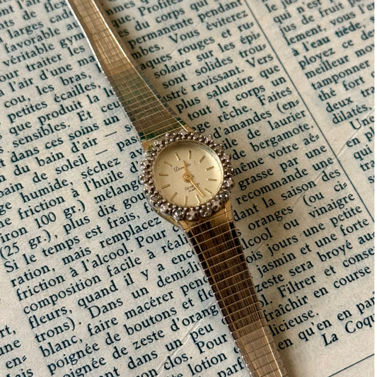 ساعة نسائية deauville