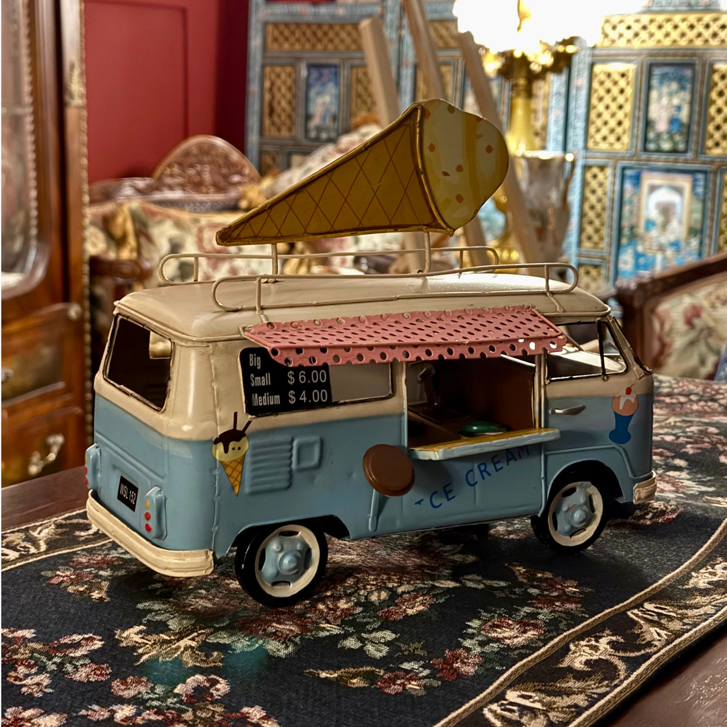 مجسم حافلة ايس كريم فنتج