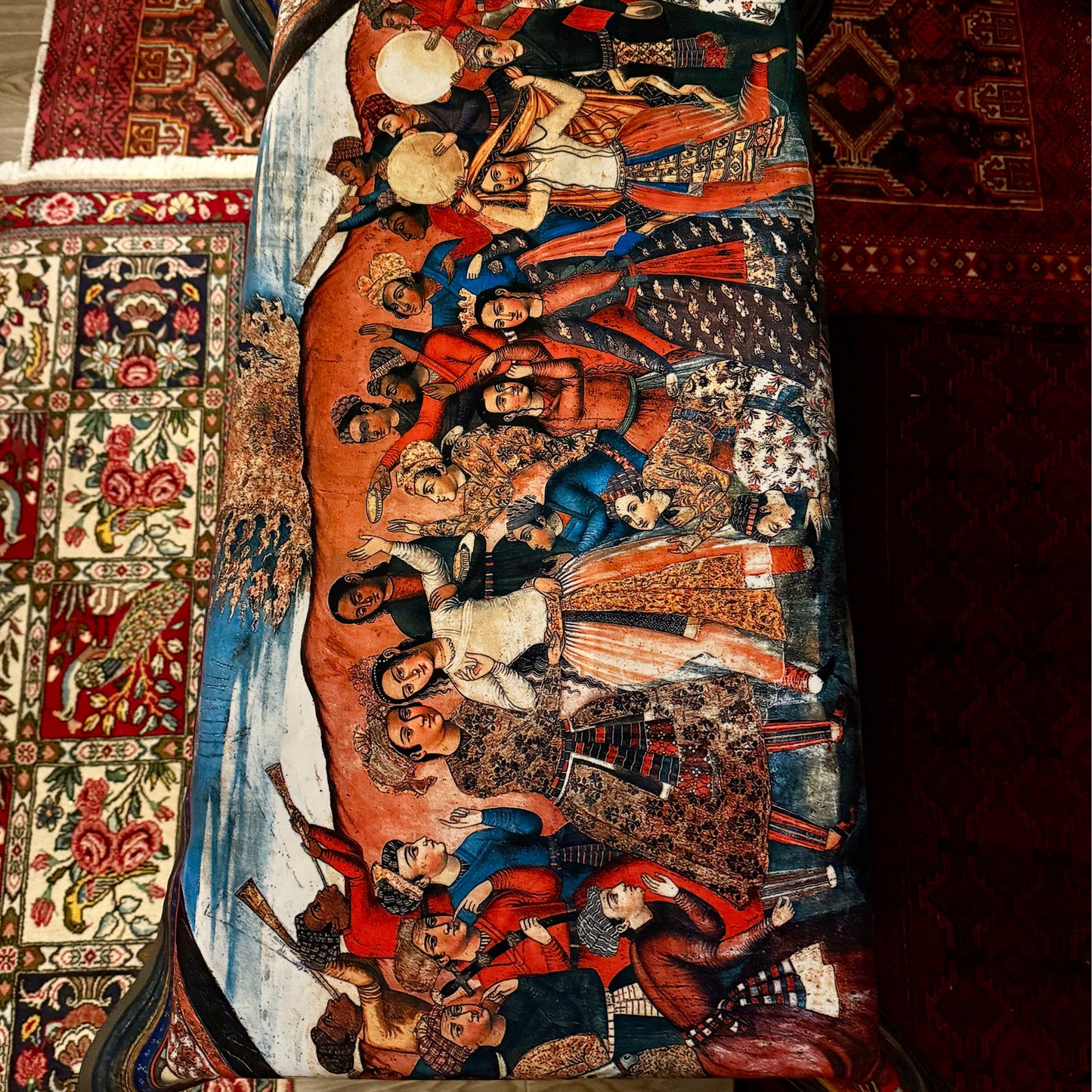 مفرش ايراني بطابع تراثي