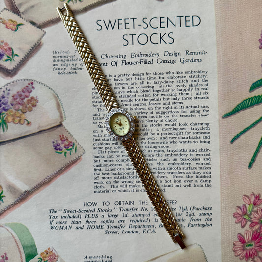 ساعة نسائية jules jurgensen