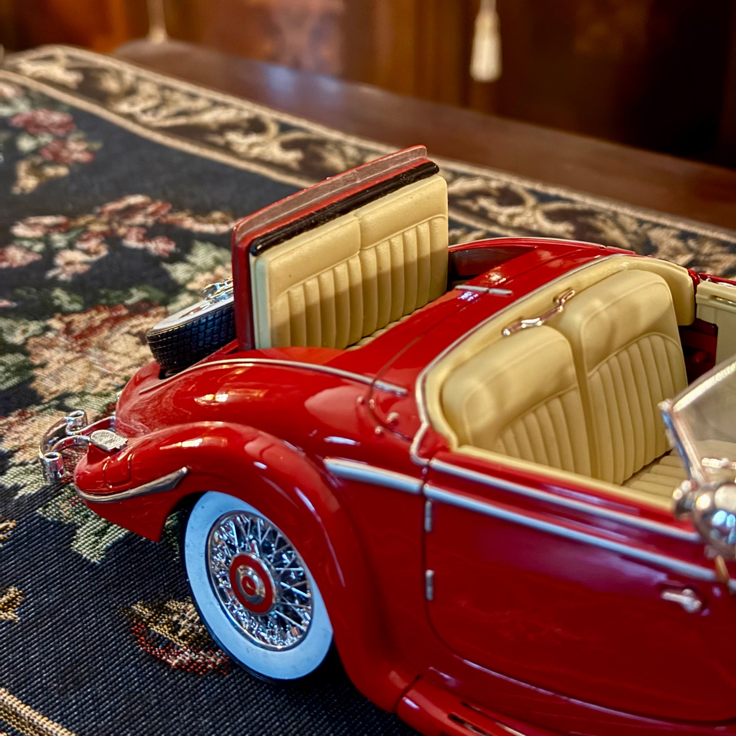 مجسم سيارة Mercedes