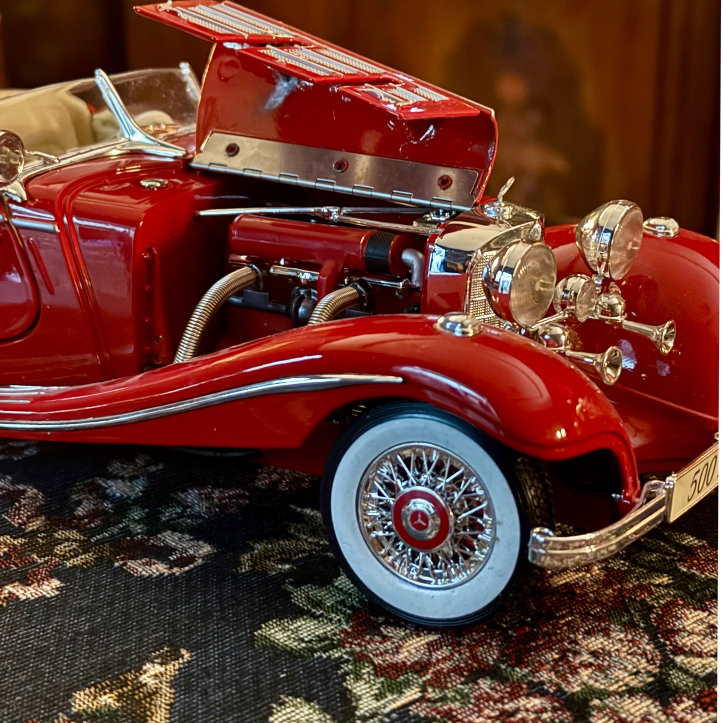 مجسم سيارة Mercedes