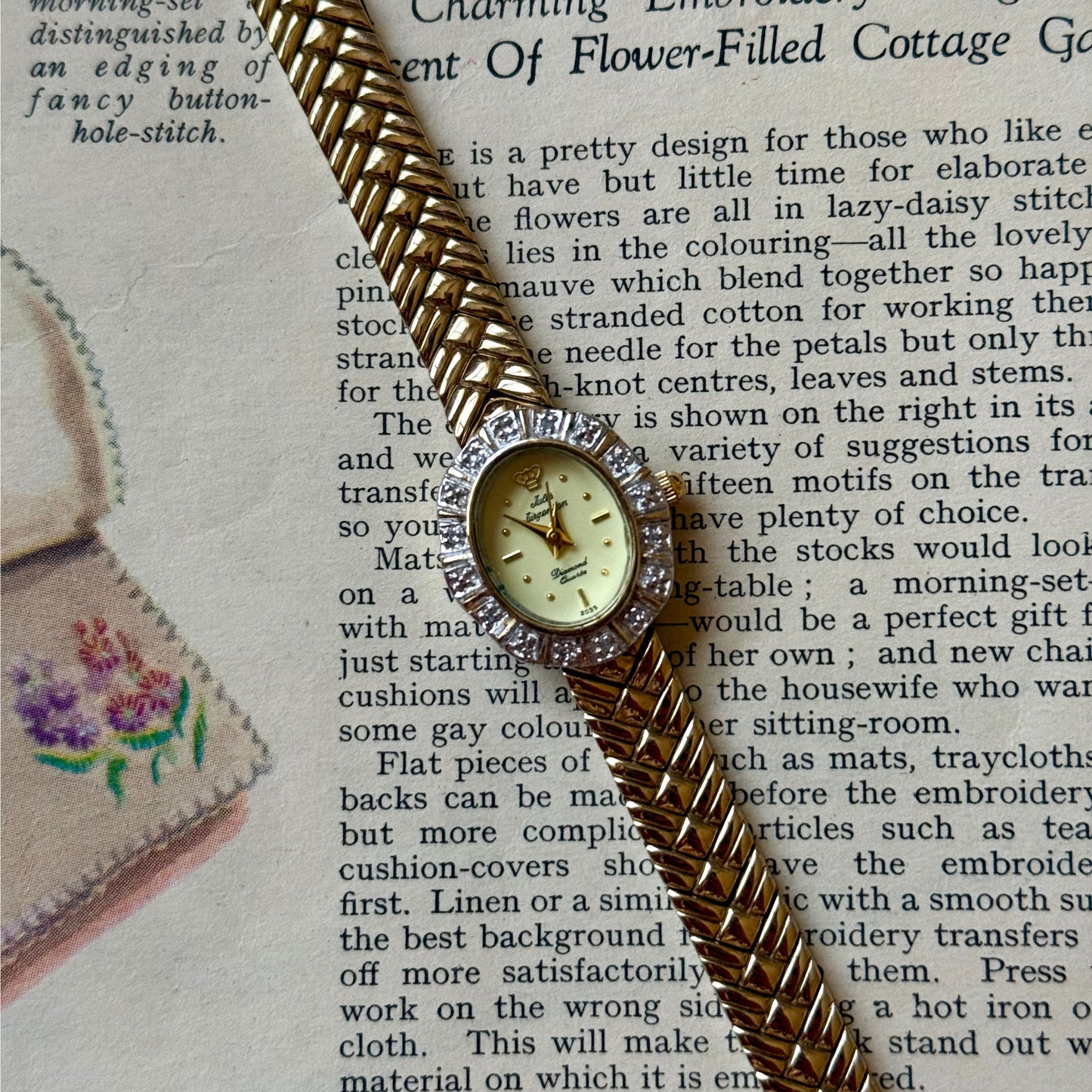 ساعة نسائية jules jurgensen