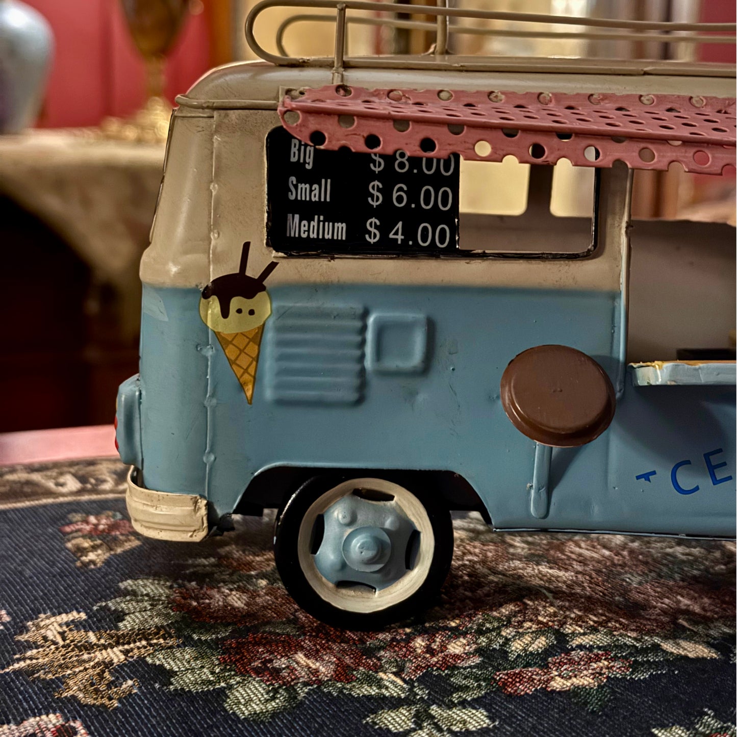 مجسم حافلة ايس كريم فنتج