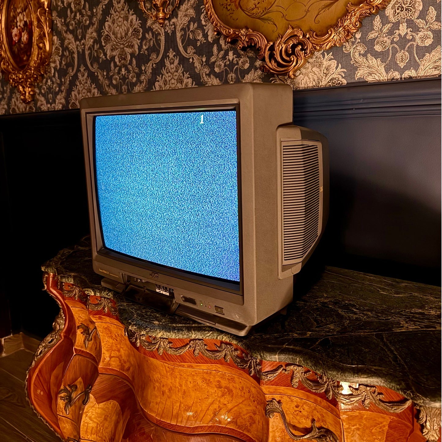 تلفزيون ياباني فنتج