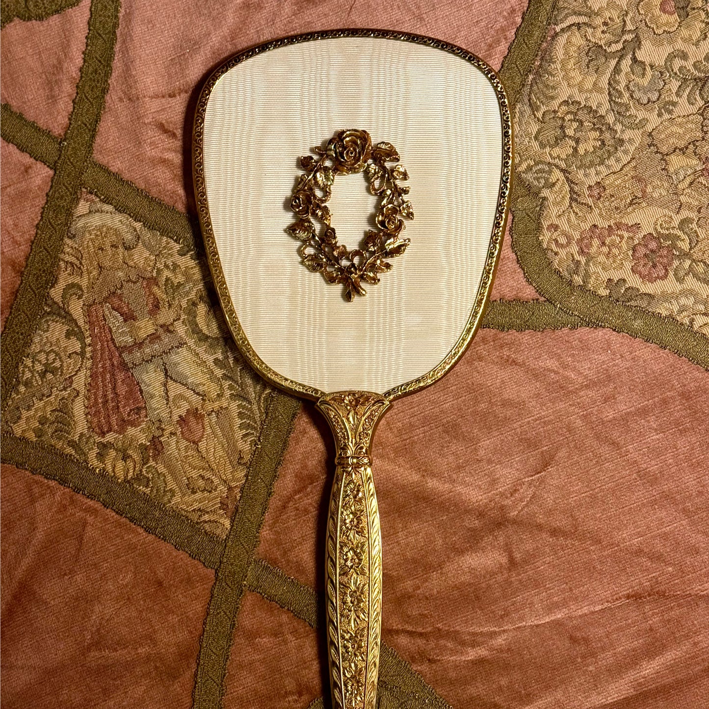 طقم تسريحة فنتج