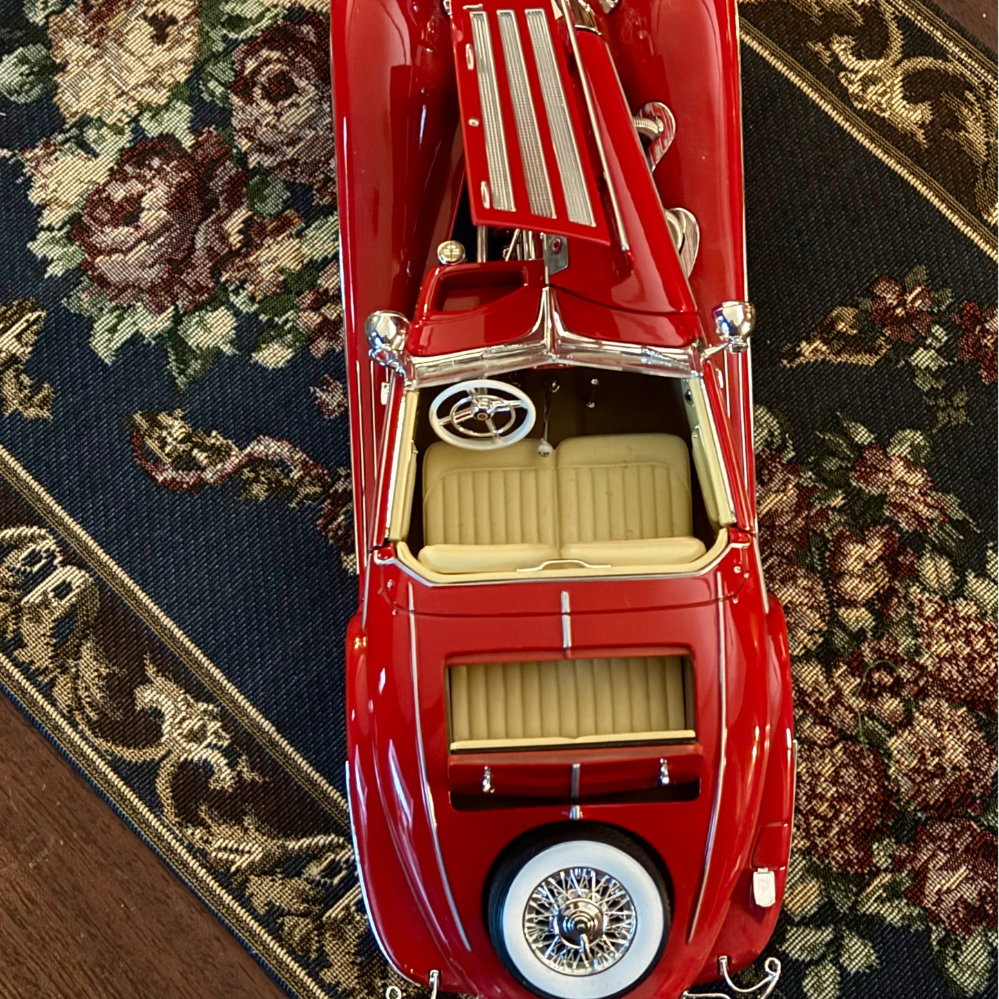 مجسم سيارة Mercedes