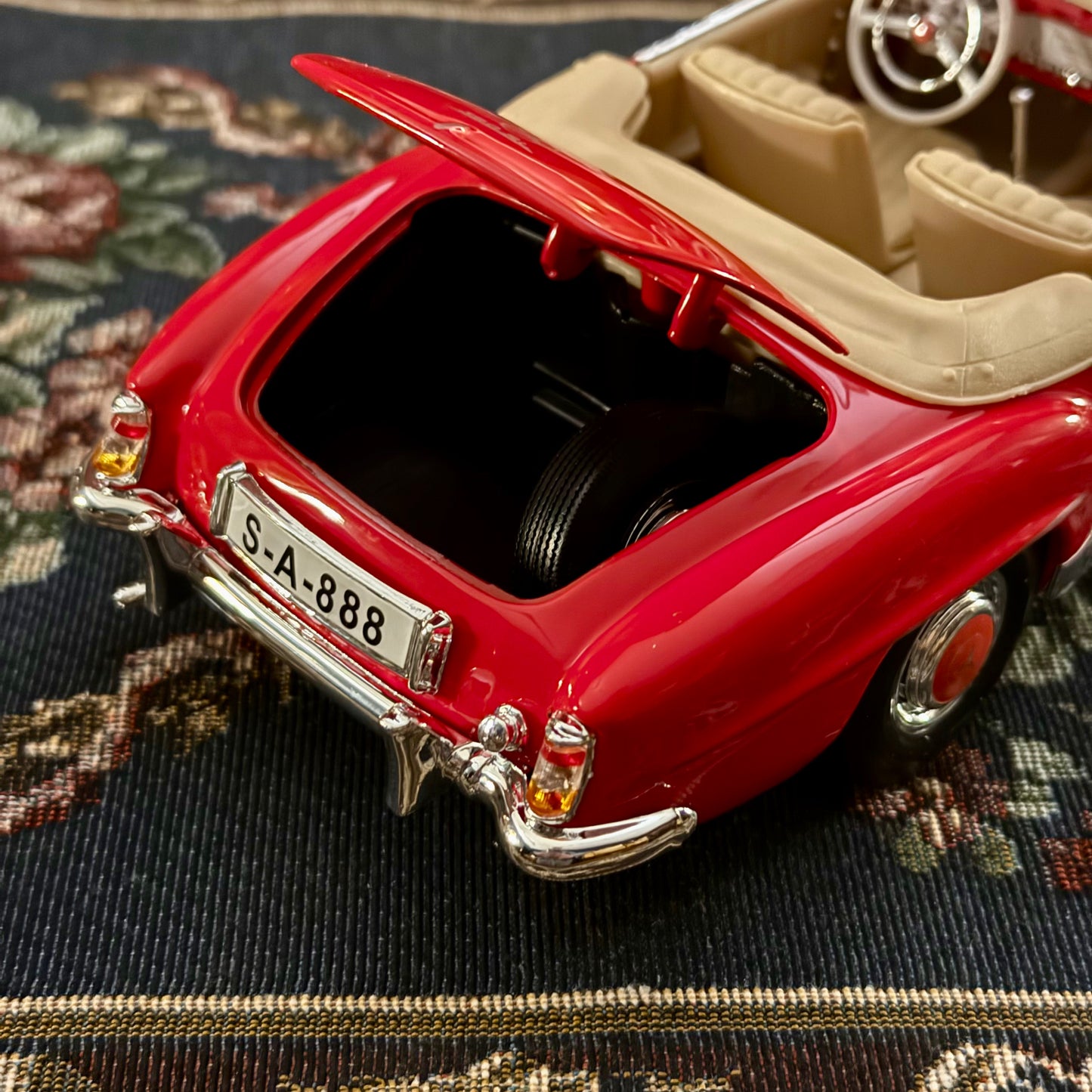 مجسم سيارة Mercedes