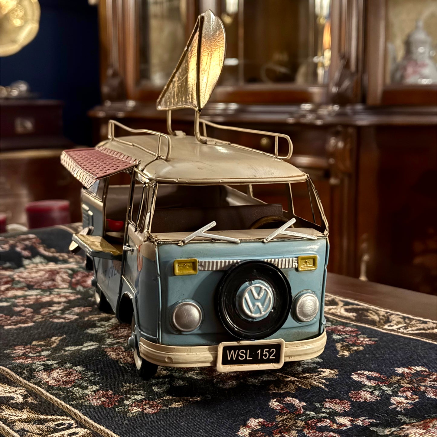 مجسم حافلة ايس كريم فنتج