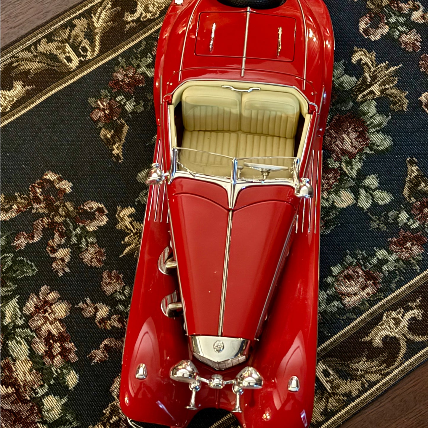 مجسم سيارة Mercedes