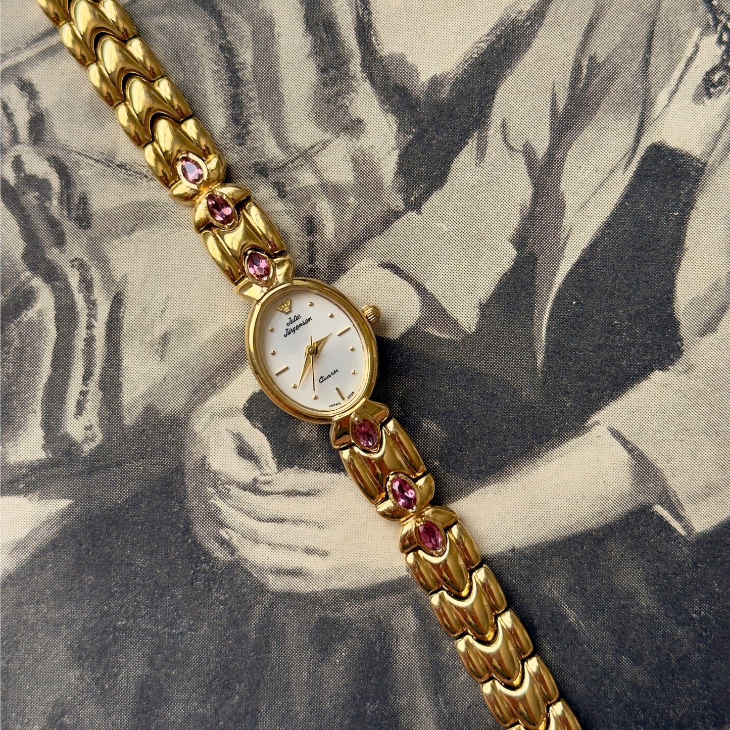 ساعة نسائية Jules jurgensen