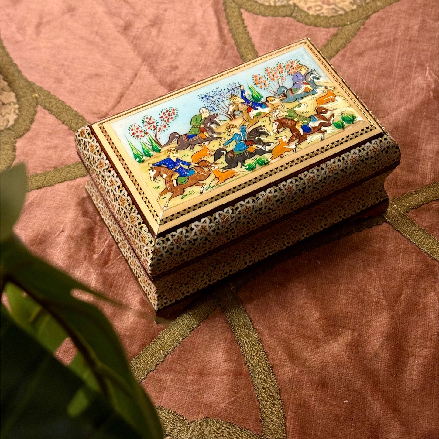 صندوق خشبي ايراني