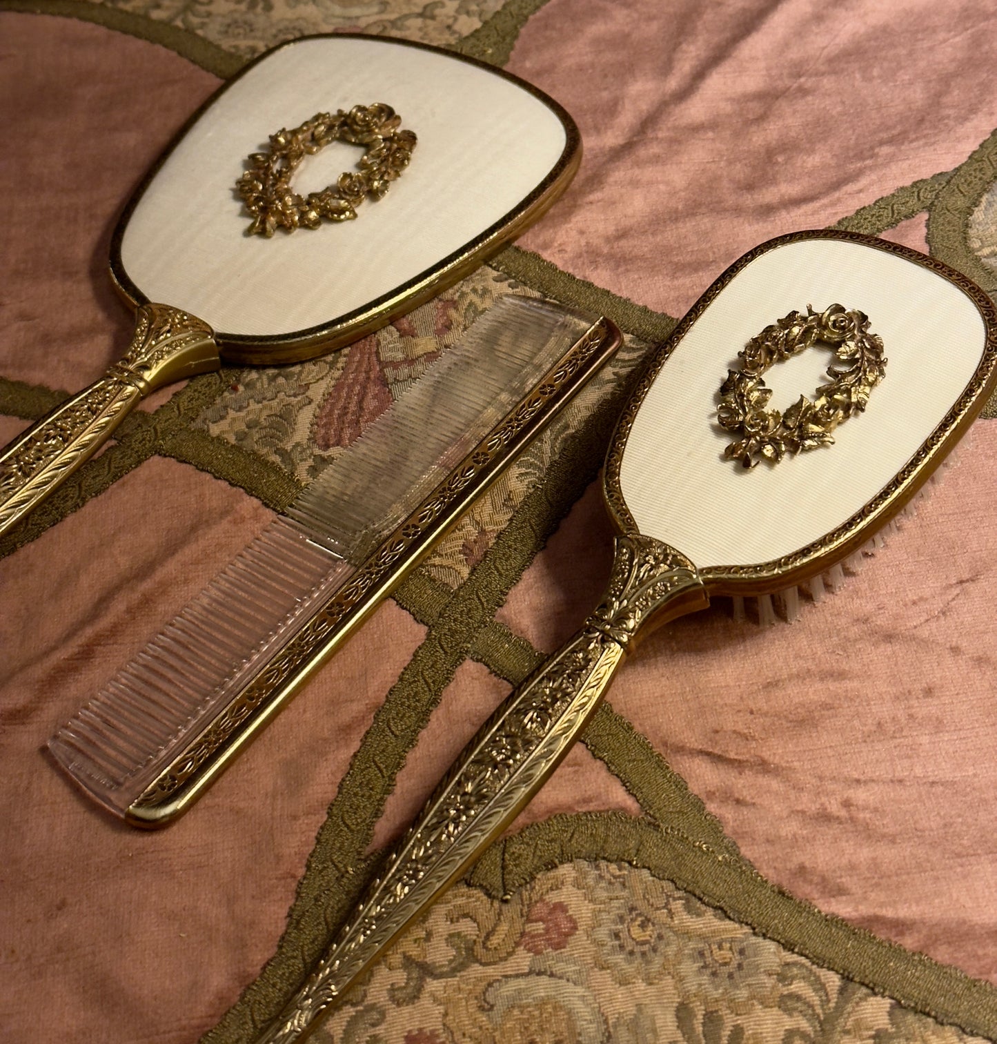 مجموعة تسريحة فنتج