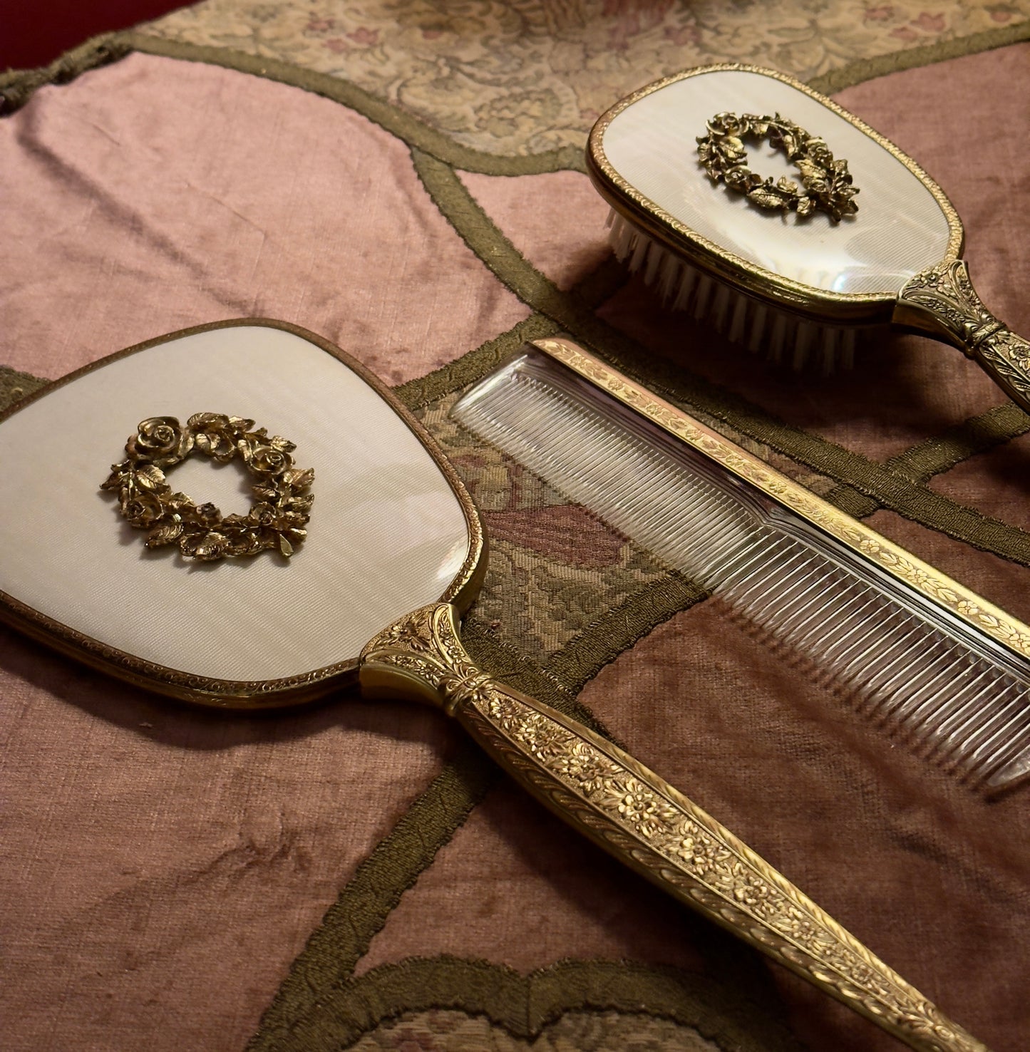 مجموعة تسريحة فنتج