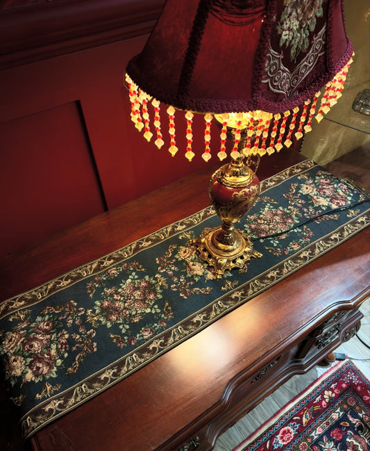 مفرش طاولة tapestry